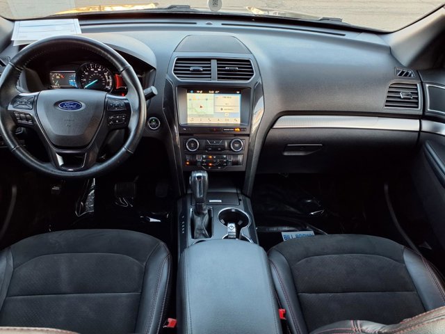 Certified 2018 Ford Explorer XLT w/ Equipment Group 202A image 17