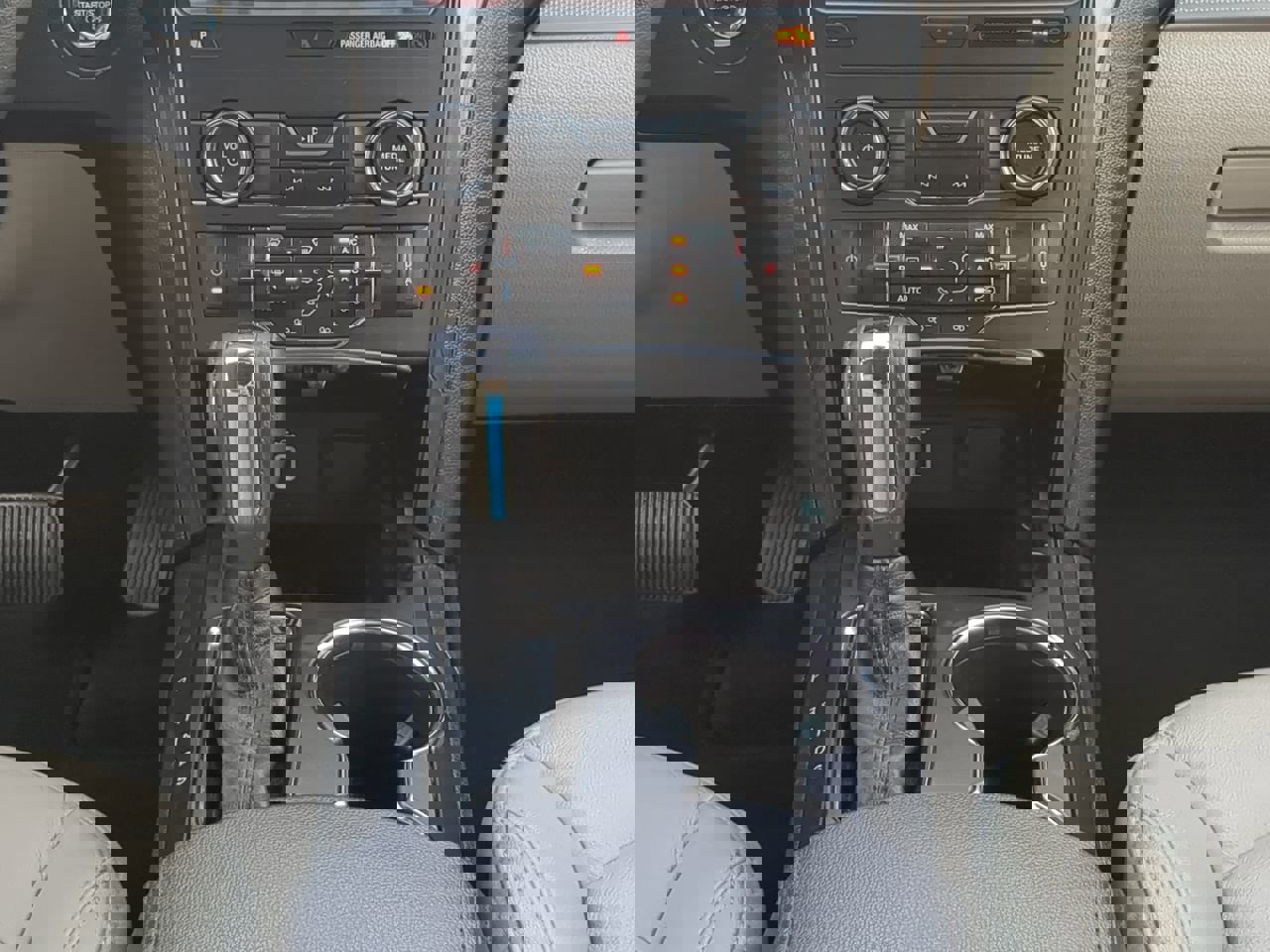 Certified 2018 Ford Explorer XLT w/ Equipment Group 202A image 17