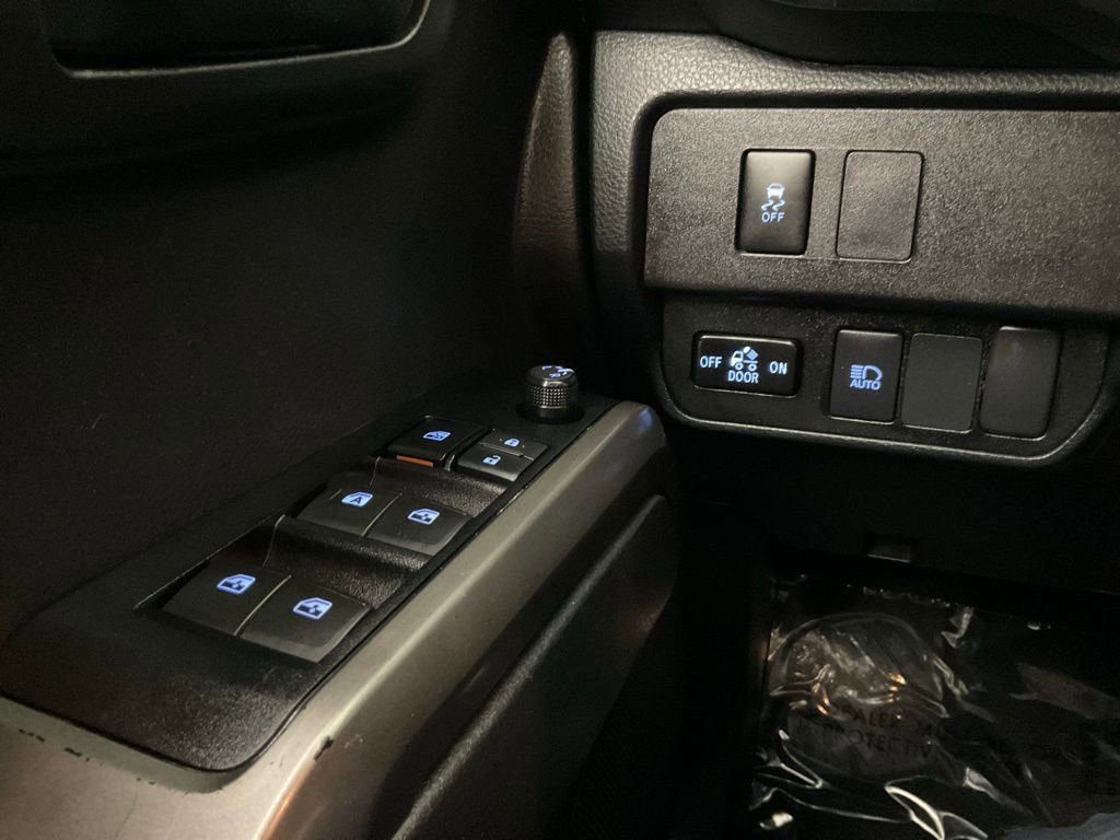 Used 2022 Toyota Tacoma SR5 RWD image 19