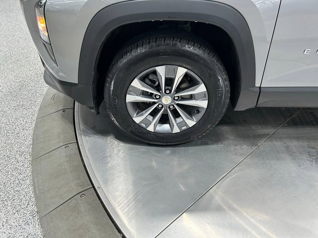 Used 2025 Chevrolet Equinox LT AWD/4WD image 24