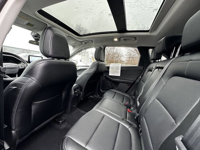 Certified 2022 Ford Escape SEL image 19