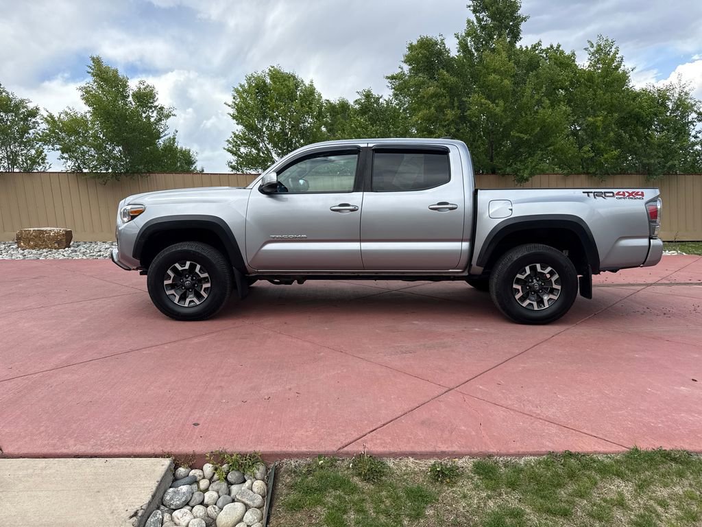 Used 2021 Toyota Tacoma TRD Off-Road w/ Technology Package AWD/4WD image 4