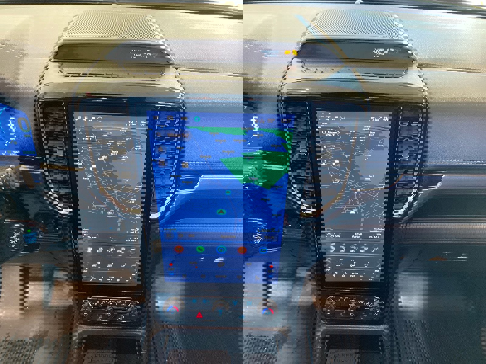 Certified 2024 Ford Ranger Lariat w/ FX4 Off-Road Package image 23