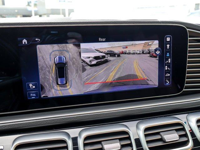 Used 2024 Mercedes-Benz GLS 580 4MATIC image 21