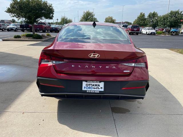 Used 2024 Hyundai Elantra Blue FWD image 6