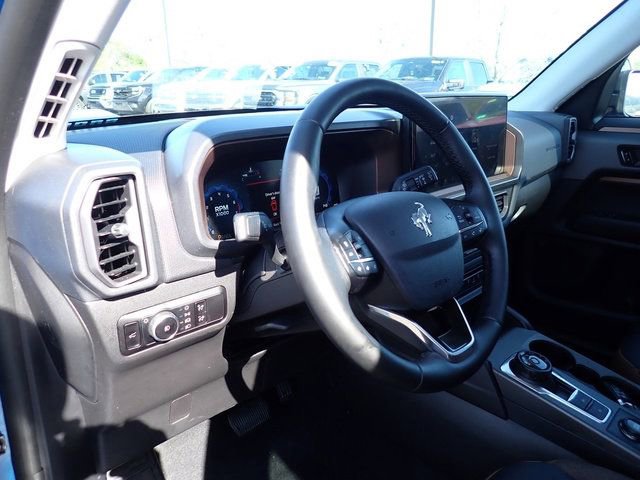 Certified 2025 Ford Bronco Sport Outer Banks w/ Outer Banks Tech Package+ AWD/4WD image 15