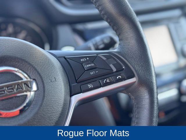 Used 2017 Nissan Rogue SV w/ SV Premium Package FWD image 15