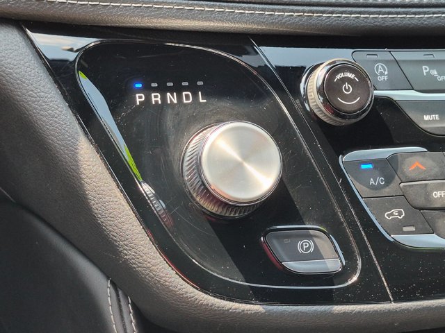 Used 2025 Chrysler Pacifica Limited FWD image 27