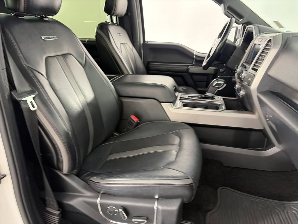 Certified 2018 Ford F150 Platinum w/ Equipment Group 701A Luxury AWD/4WD image 32