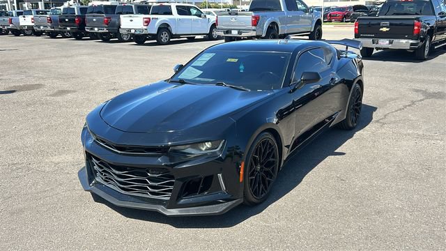Used 2018 Chevrolet Camaro LT w/ RS Package RWD image 7