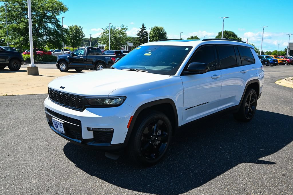 Used 2022 Jeep Grand Cherokee L Limited w/ Luxury Tech Group II AWD/4WD image 9