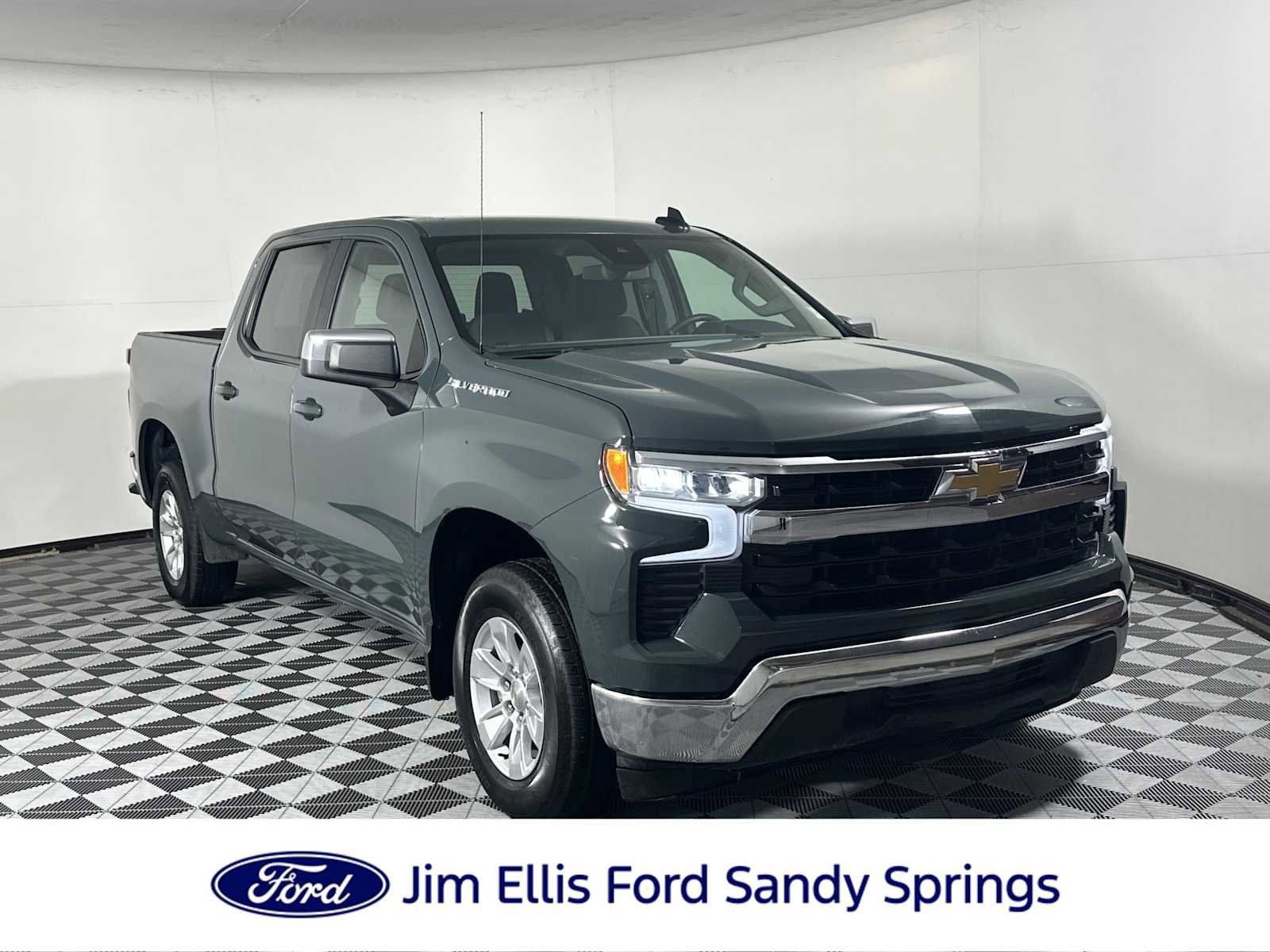 Used 2025 Chevrolet Silverado 1500 LT image 5