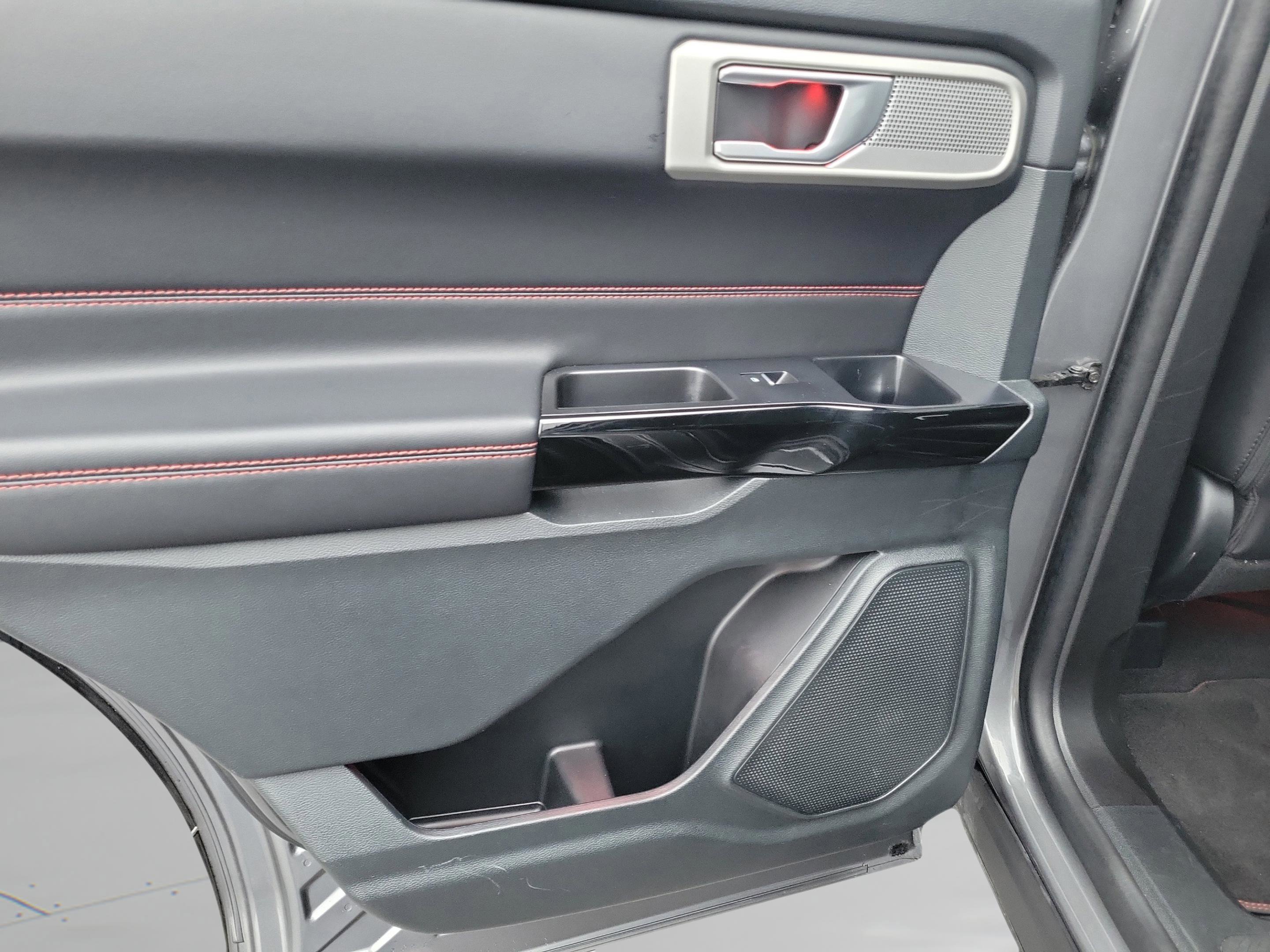 Certified 2023 Ford Explorer ST-Line w/ Class IV Trailer Tow Package image 19