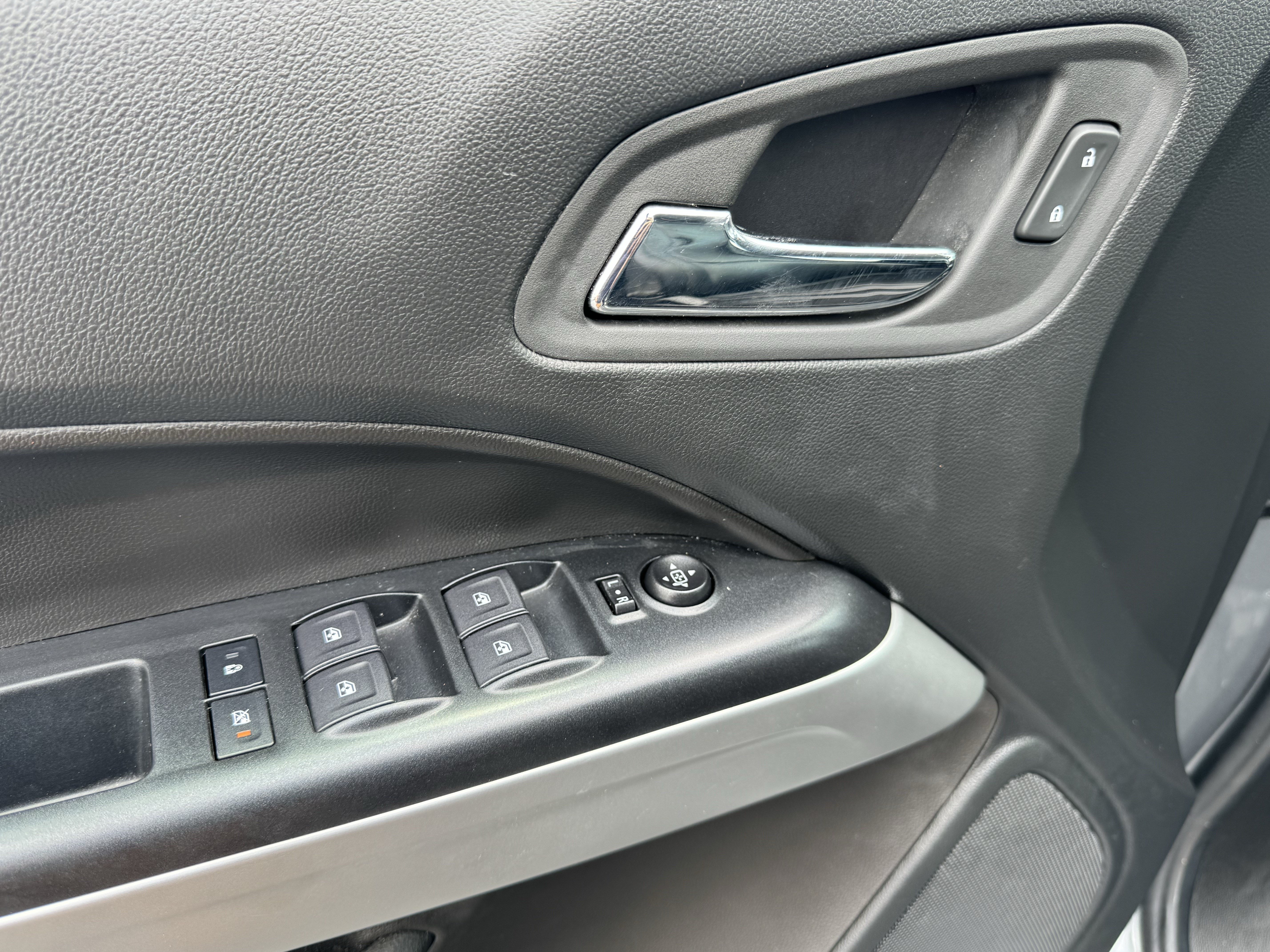 Used 2022 Chevrolet Colorado LT w/ Luxury Package RWD image 12