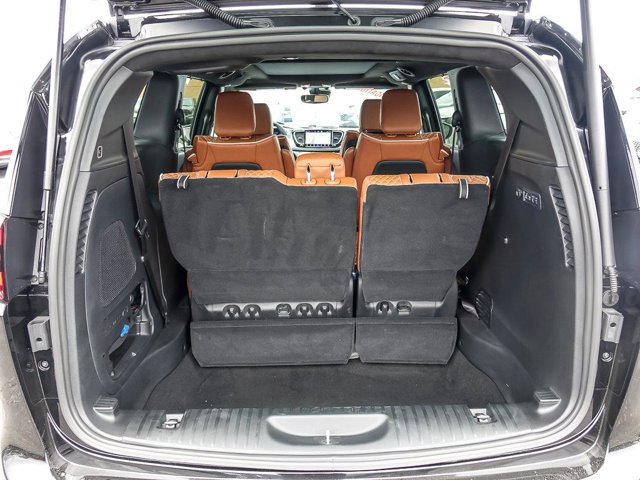 Used 2024 Chrysler Pacifica Pinnacle AWD/4WD image 35