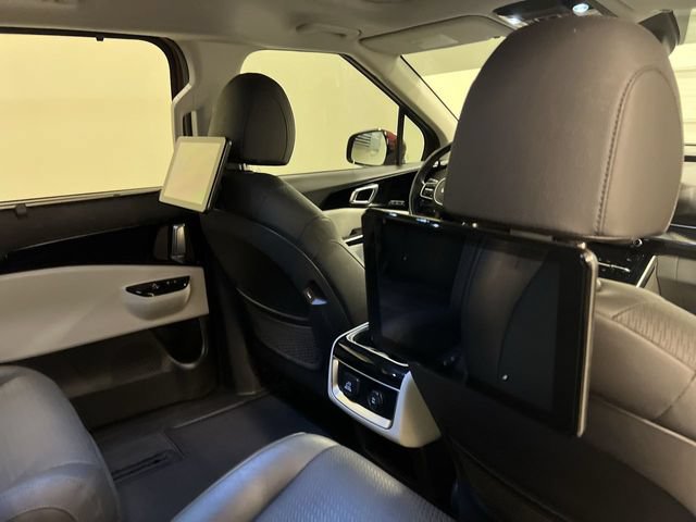 Used 2024 Kia Carnival SX Prestige FWD image 19