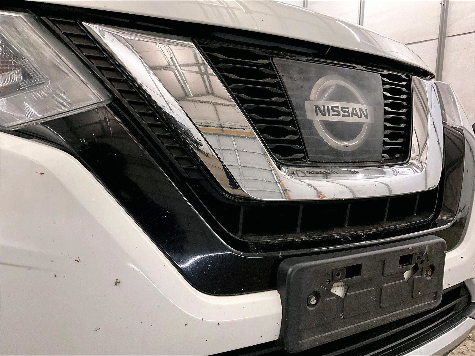 Used 2017 Nissan Rogue SV AWD/4WD image 29