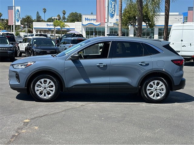 Certified 2024 Ford Escape Active image 2