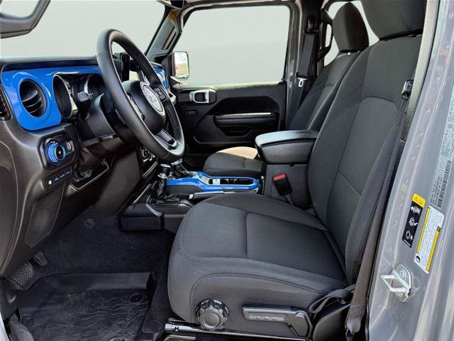 Used 2023 Jeep Wrangler Unlimited w/ Sun & Screen Package AWD/4WD image 11