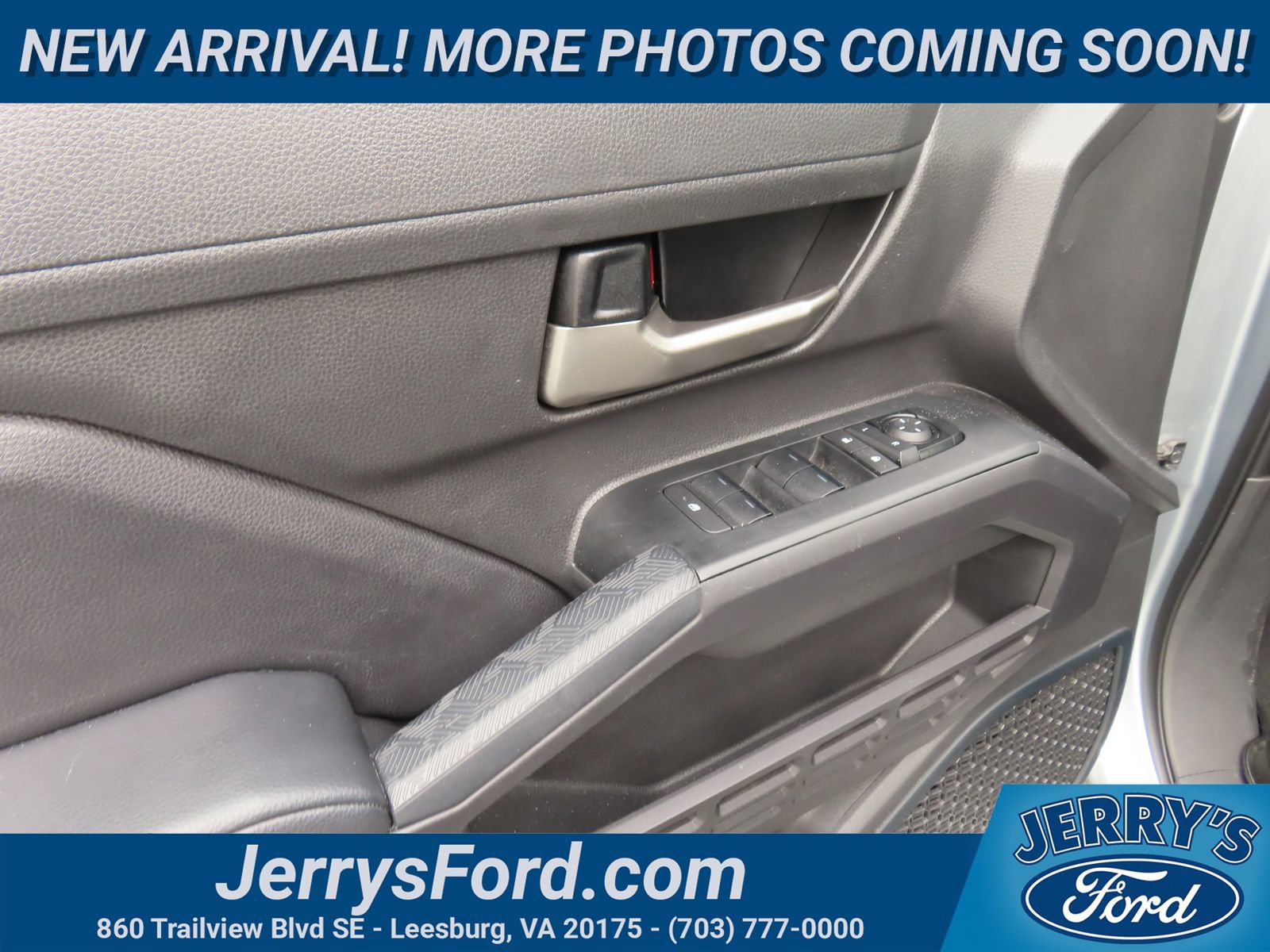Used 2024 Toyota Tacoma TRD Off-Road w/ TRD Off Road Premium Package AWD/4WD image 15