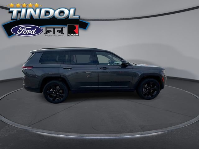 Used 2023 Jeep Grand Cherokee L Limited w/ Black Appearance Package image 2