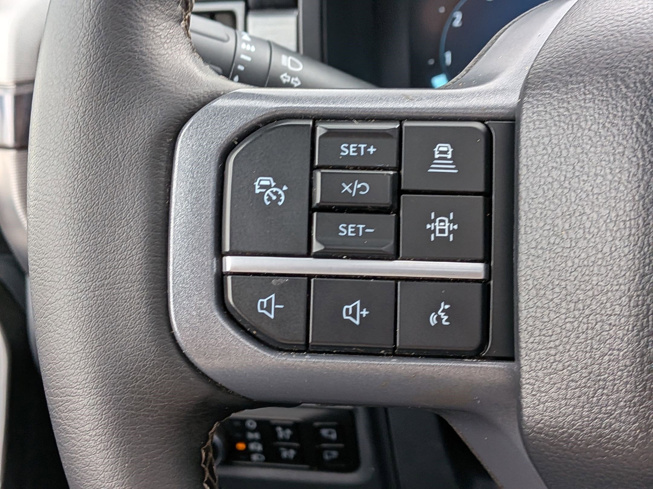 Certified 2025 Ford F150 Lariat w/ FX4 Off-Road Package AWD/4WD image 18