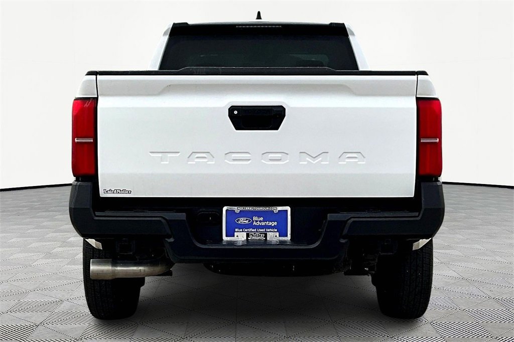Used 2024 Toyota Tacoma SR image 3