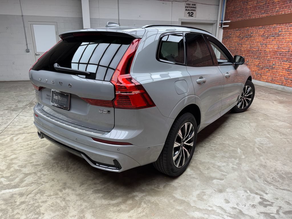 Used 2024 Volvo XC60 B5 Plus w/ Protection Package Premier AWD/4WD image 5