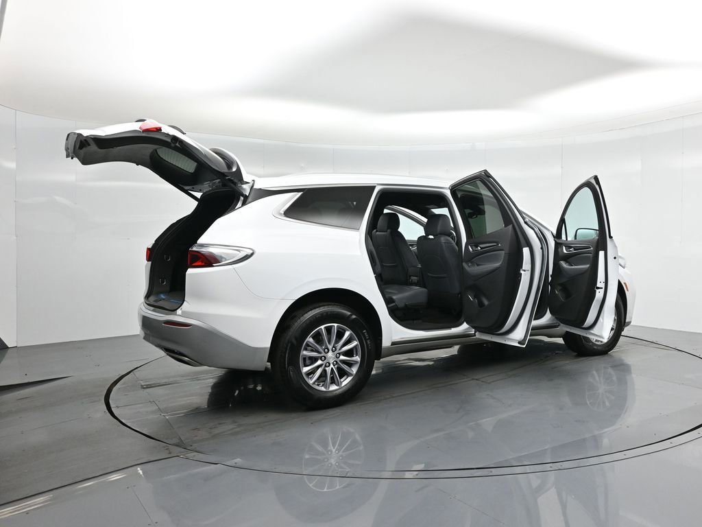 Used 2022 Buick Enclave Essence image 35
