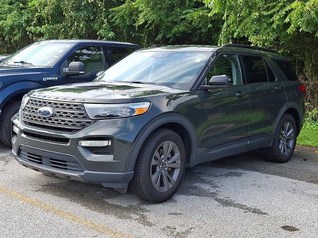 Certified 2022 Ford Explorer XLT w/ Equipment Group 202A AWD/4WD image 3