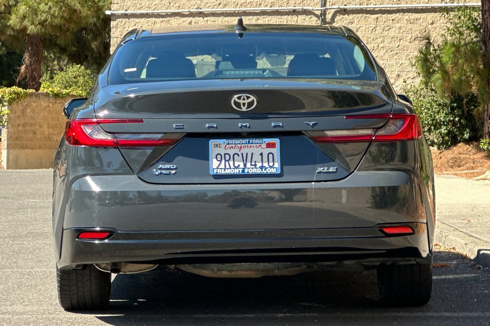 Used 2025 Toyota Camry XLE AWD/4WD image 4