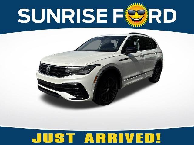 Used 2022 Volkswagen Tiguan SE R-Line