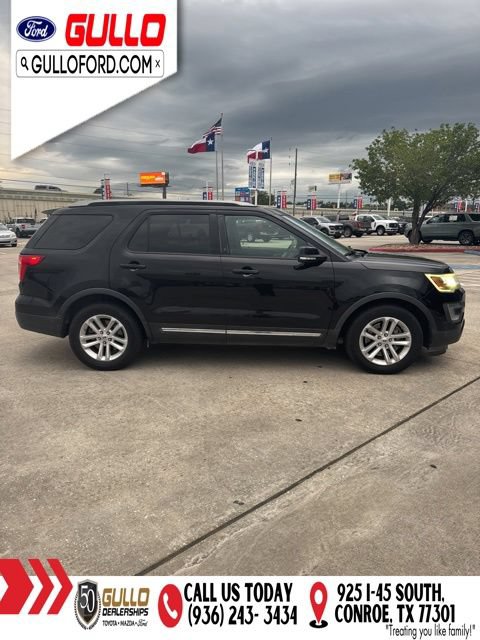 Certified 2017 Ford Explorer XLT w/ Equipment Group 202A FWD image 4