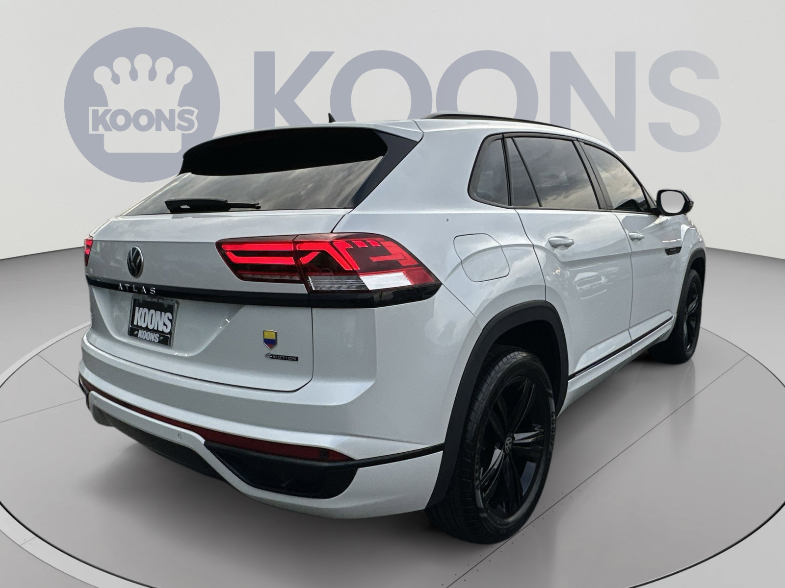 Used 2023 Volkswagen Atlas Cross Sport SEL R-Line AWD/4WD image 16