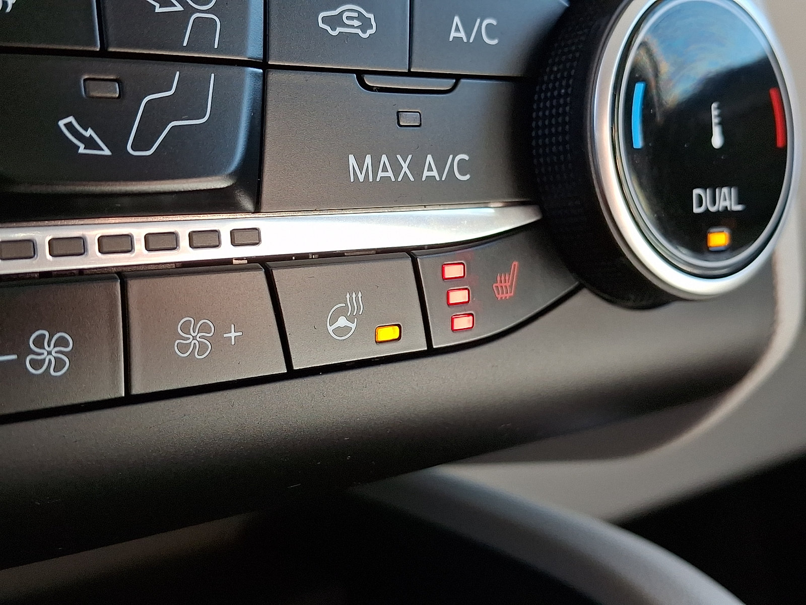Certified 2024 Ford Escape Active AWD/4WD image 26