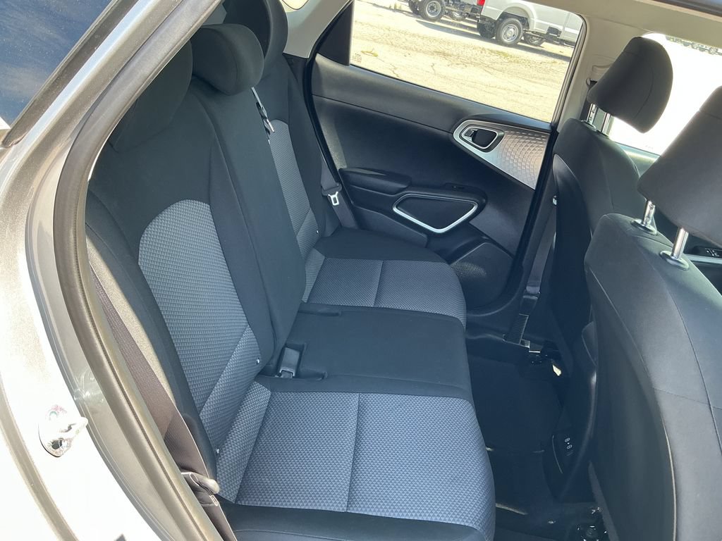 Used 2023 Kia Soul S FWD image 18