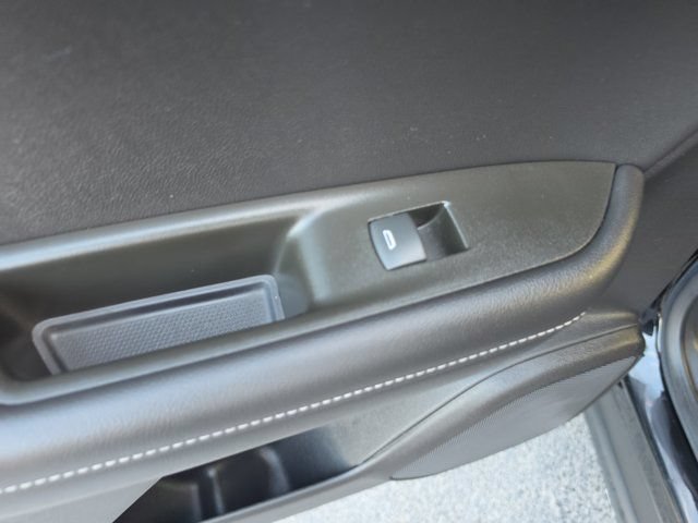 Used 2024 Chevrolet Blazer LT FWD image 24