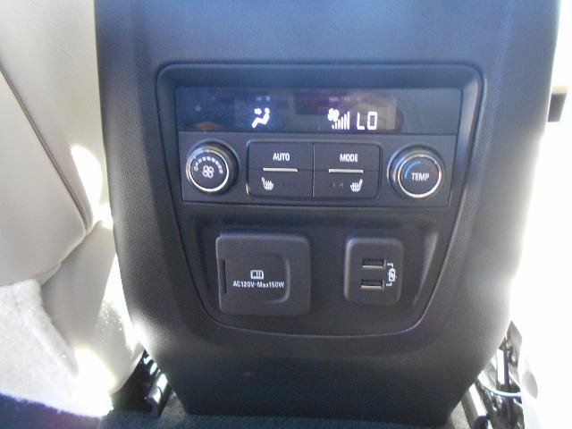 Used 2022 Buick Enclave Premium w/ Surround and Sites Package FWD image 9