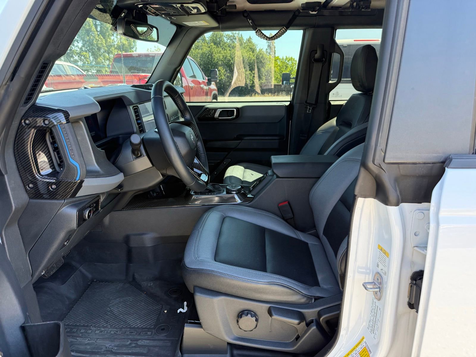 Certified 2024 Ford Bronco Black Diamond AWD/4WD image 10
