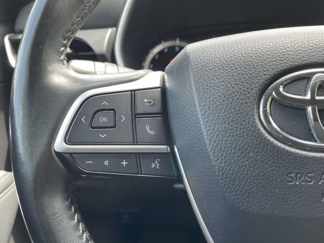 Used 2022 Toyota Highlander XSE AWD/4WD image 16