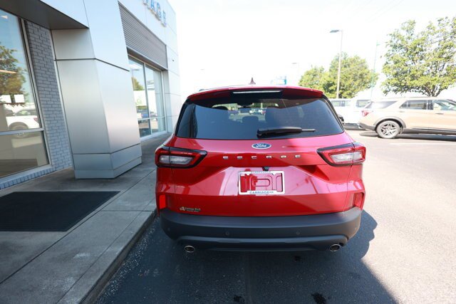 Certified 2025 Ford Escape ST-Line w/ Tech Pack #1 FWD image 6