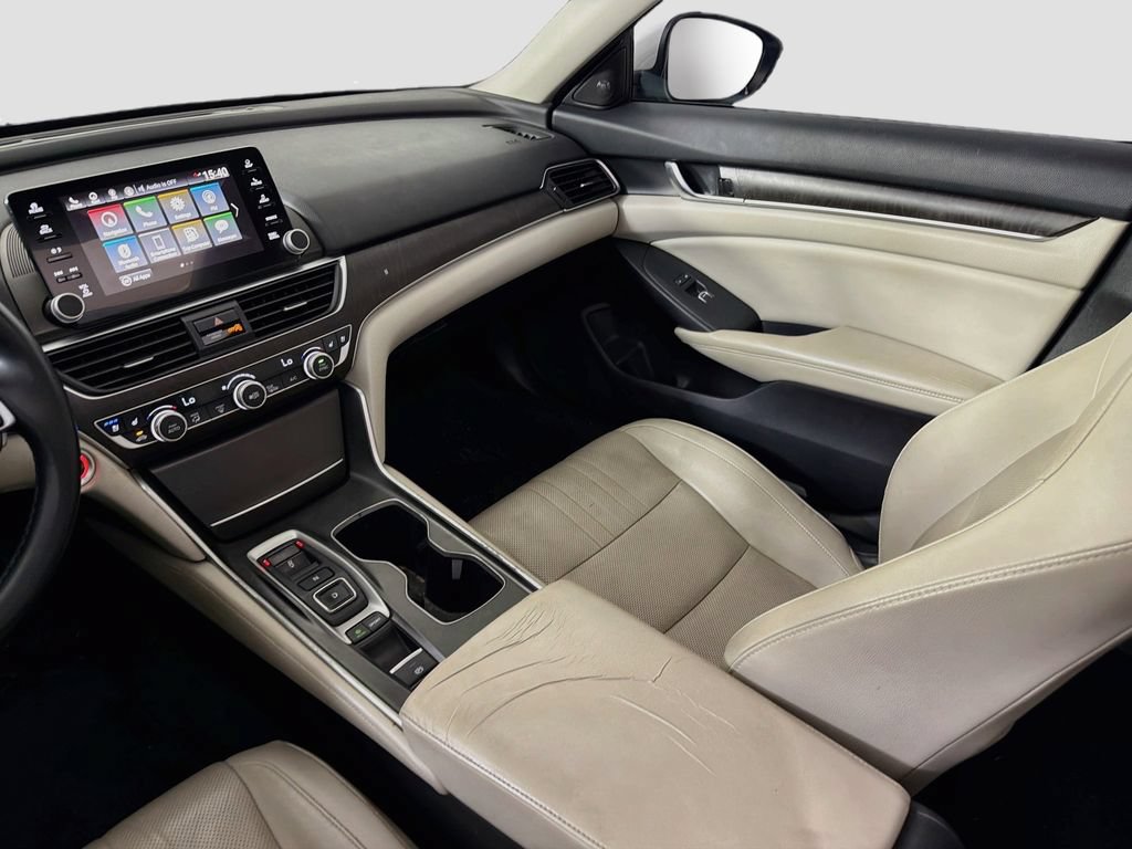 Used 2018 Honda Accord Touring image 26