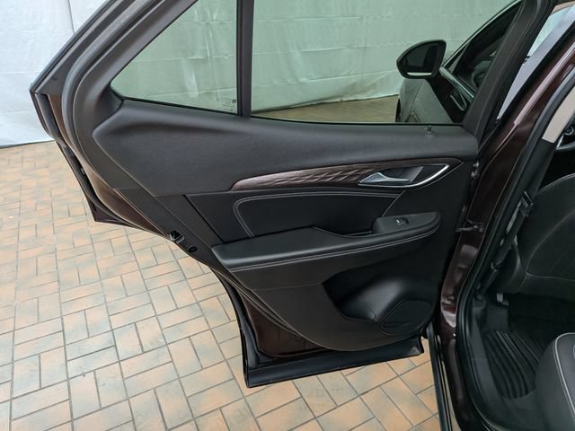 Used 2022 Buick Envision Avenir w/ Safety Package FWD image 20