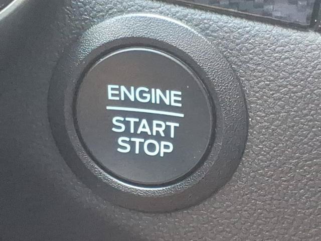 Certified 2025 Ford Escape ST-Line Select w/ Class II Trailer Tow Package AWD/4WD image 18