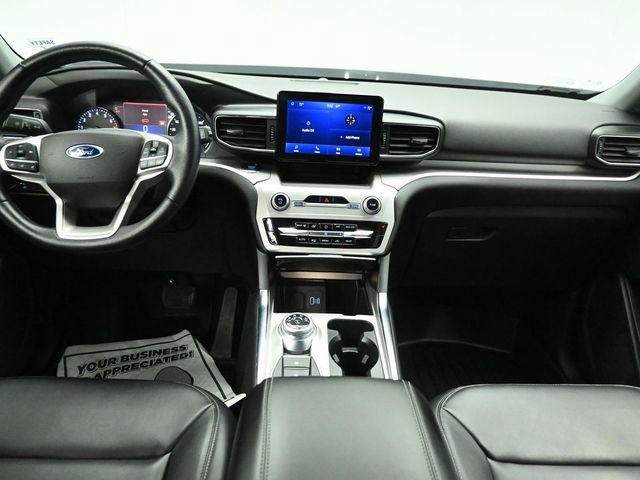 Certified 2022 Ford Explorer XLT w/ Equipment Group 202A image 38