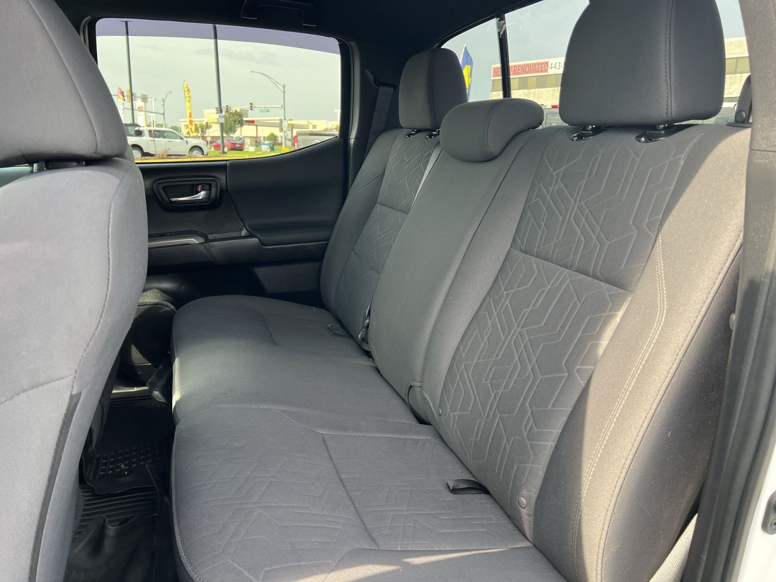 Used 2019 Toyota Tacoma TRD Sport AWD/4WD image 24
