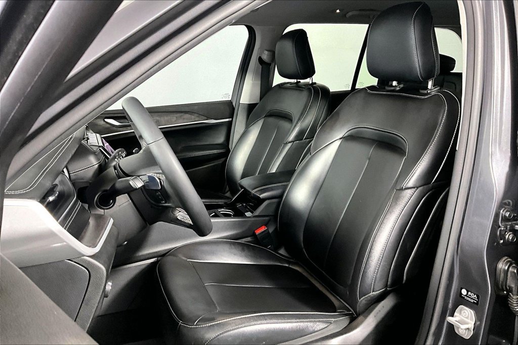 Used 2023 Jeep Grand Cherokee Limited RWD image 25