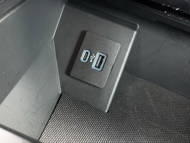 Certified 2023 Ford F150 Lariat w/ Trailer Tow Package image 23