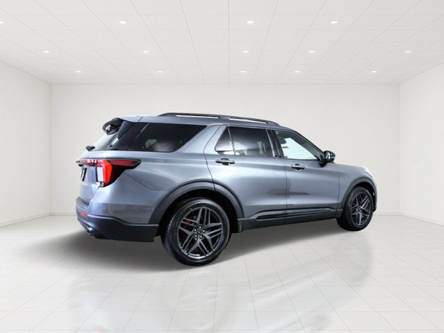 Certified 2025 Ford Explorer ST AWD/4WD image 6