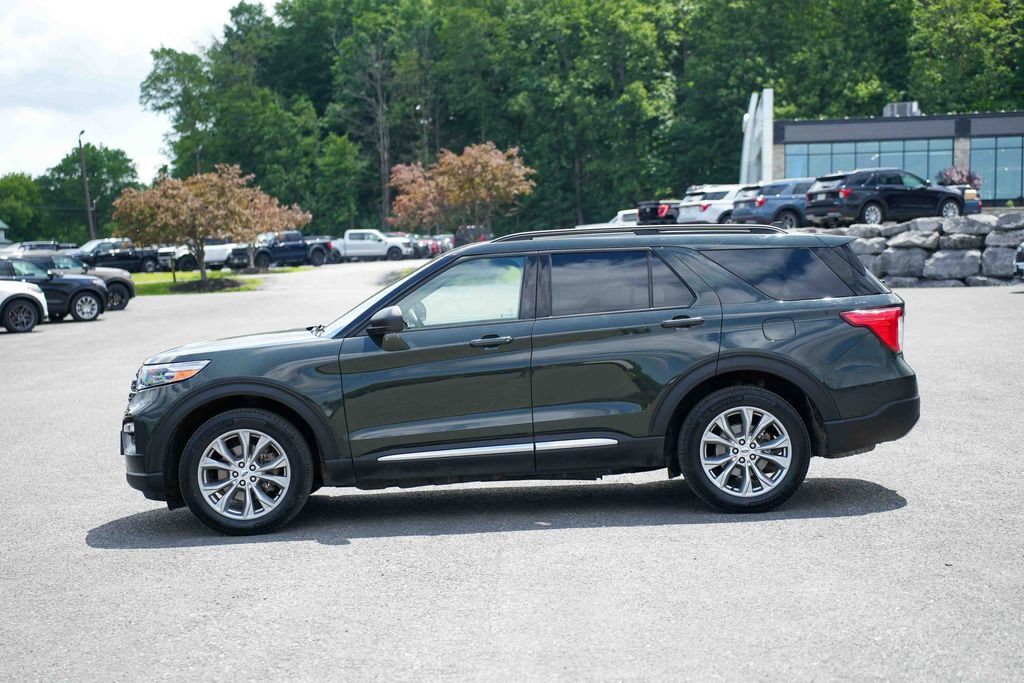 Certified 2023 Ford Explorer XLT w/ Equipment Group 202A AWD/4WD image 8